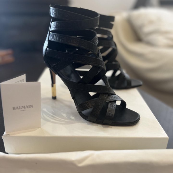 Босоножки Balmain 39-39,5 р (оригинал) новые