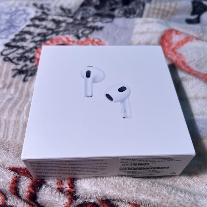 Наушники Apple AirPods 3 Lightning Charging Case