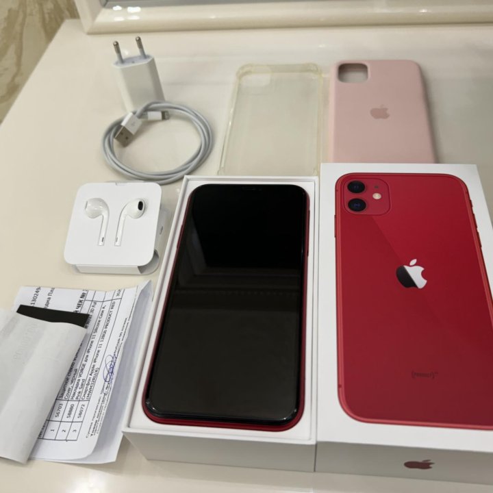 iPhone 11 128гб красный