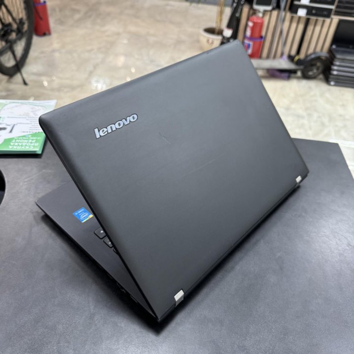 Шустрый ультрабук LenovoE31-70 Core i5/8/500/13.3”