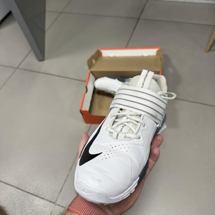 Штангетки Nike Savaleos CV5708 (белый)