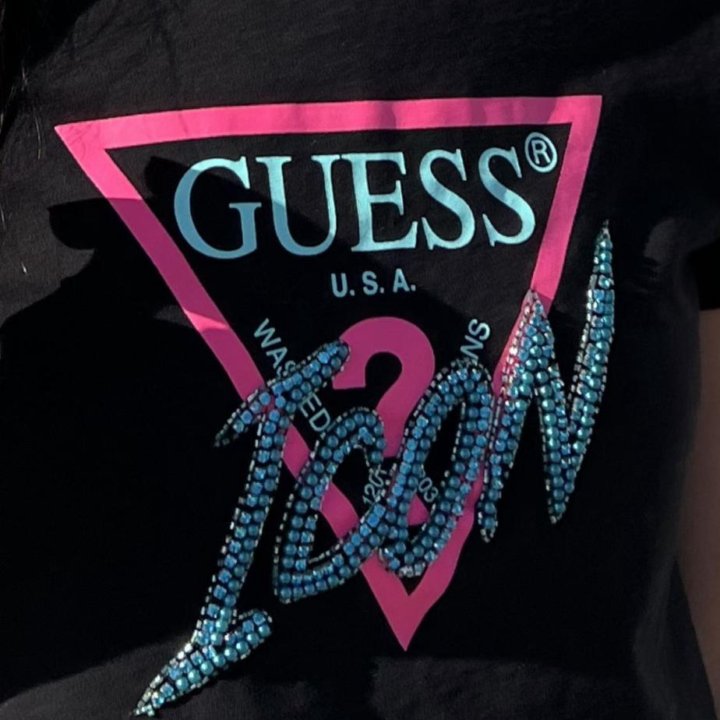 Футболка Guess