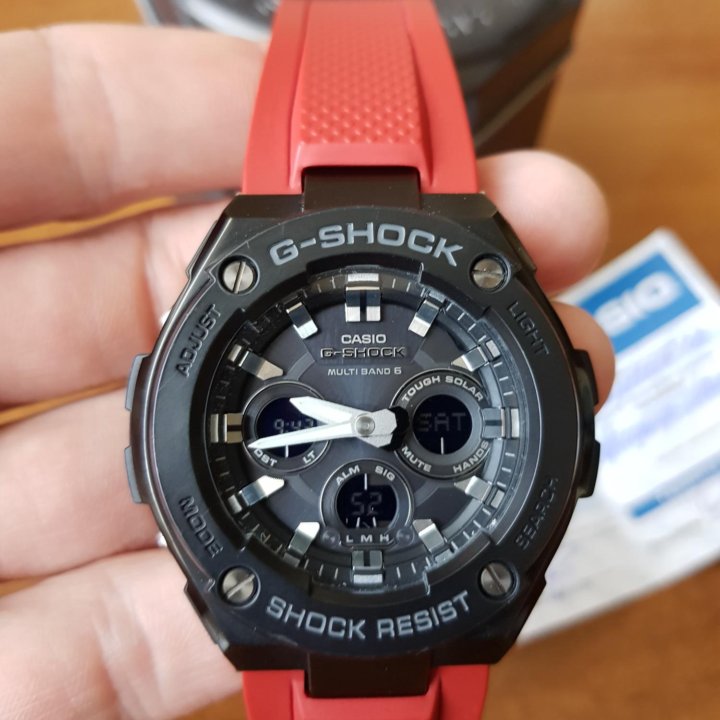 Часы Casio G-Shock GST-300G, состояние новых