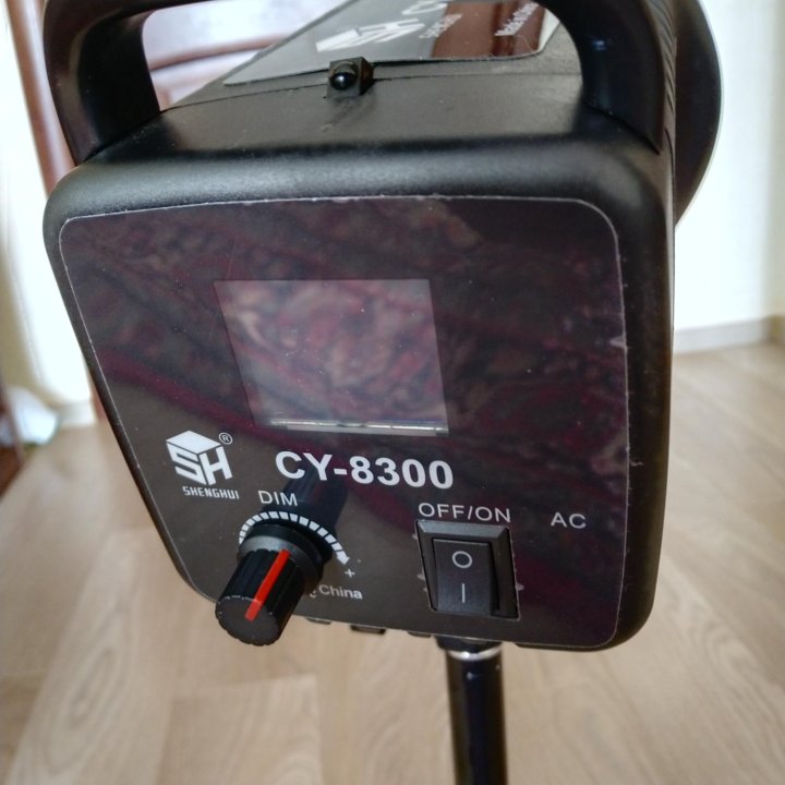 Прожектор для студийной фото съёмки CY 8300.