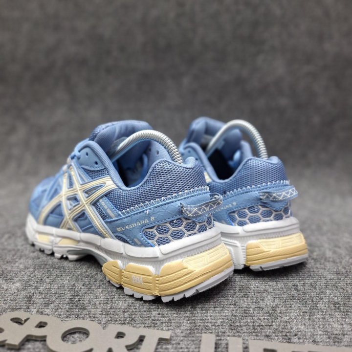 Кроссовки asics