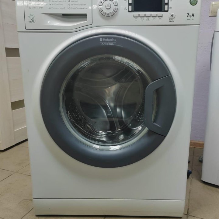 Стиральная машина Hotpoint Ariston с гарантией.