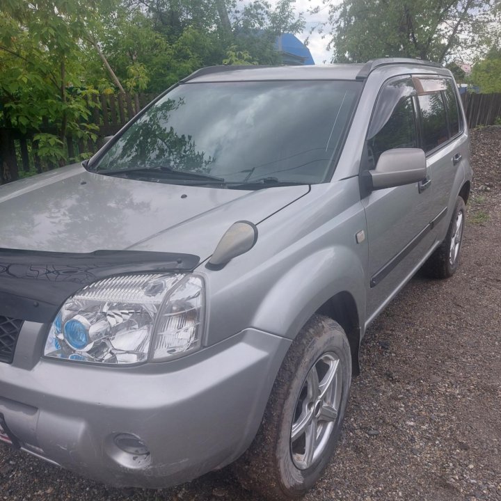 Nissan X-Trail, 2004