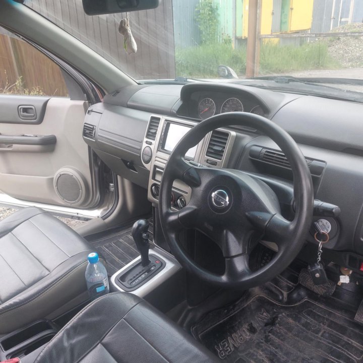 Nissan X-Trail, 2004