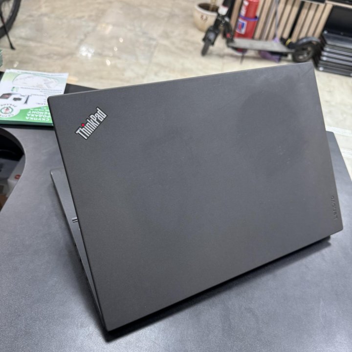 Ультрабук Thinkpad T460 Core i5/8/256/1gb/FHD