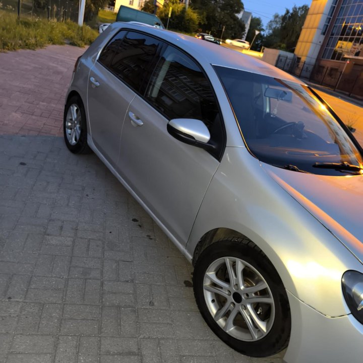 Volkswagen Golf, 2011