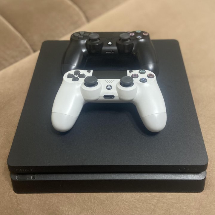 PlayStation 4 slim