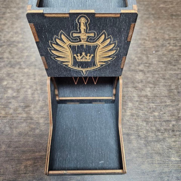 Dice Tower. Башня для бросания кубиков. Дерево