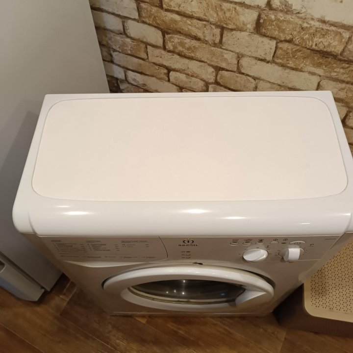 Стиральная машина indesit WIUN103