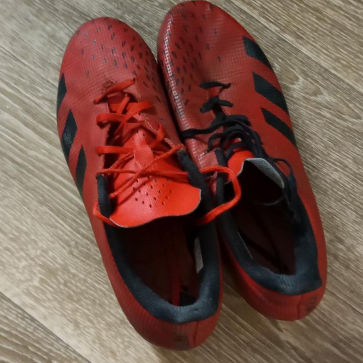 Бутсы Adidas Predator