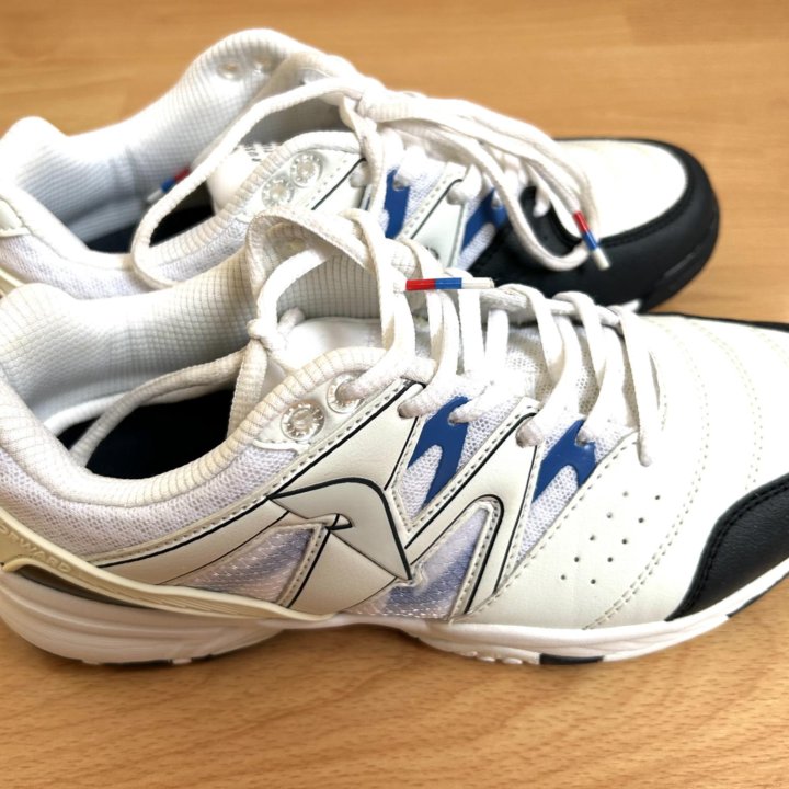 Кроссовки Форвард