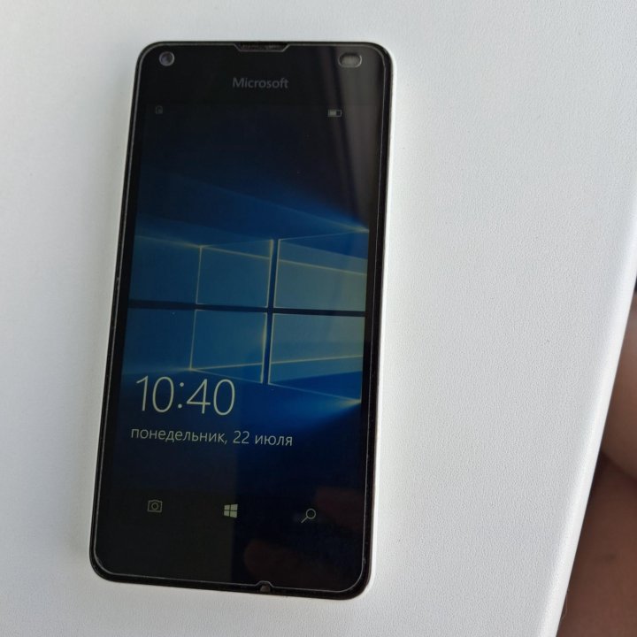 Продам Телефон Microsoft Lumia 550