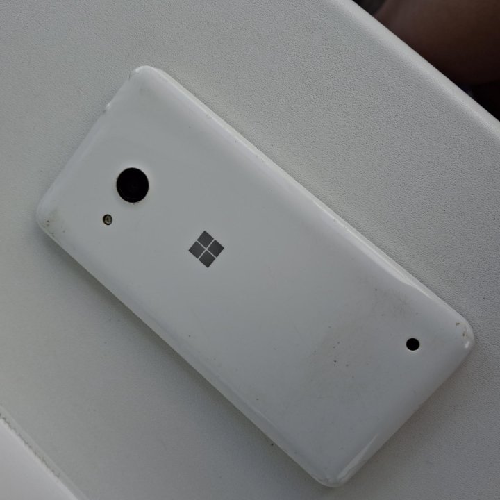 Продам Телефон Microsoft Lumia 550