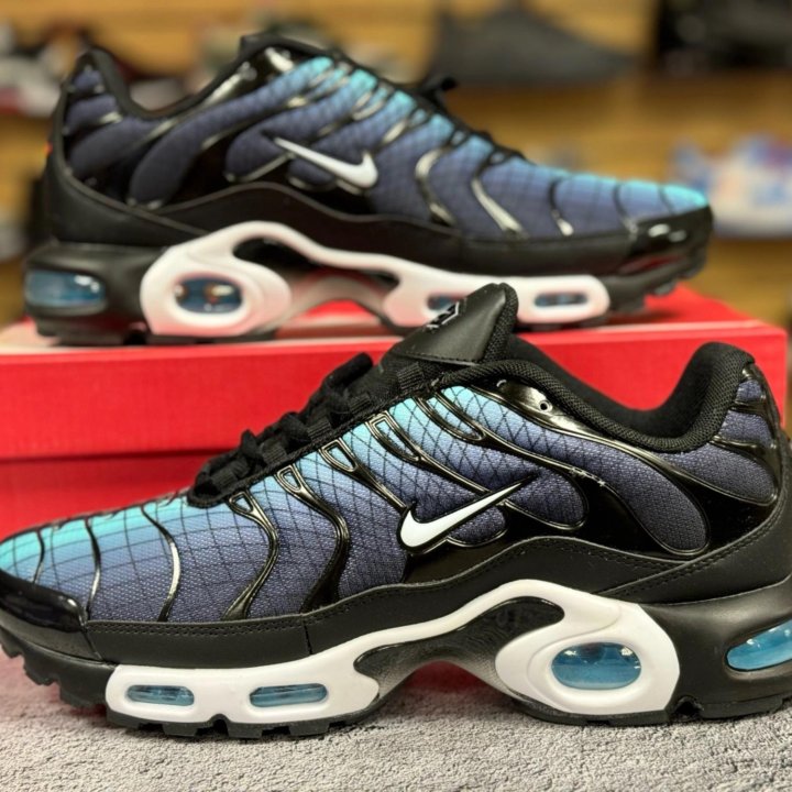 Кроссовки Nike Air Max Tn Plus