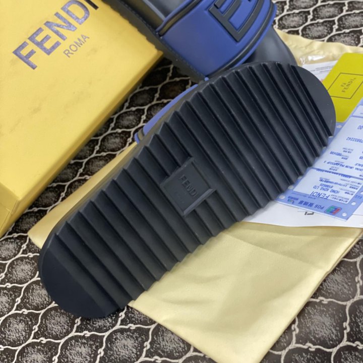 Тапки Fendi