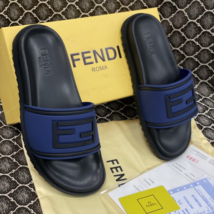 Тапки Fendi