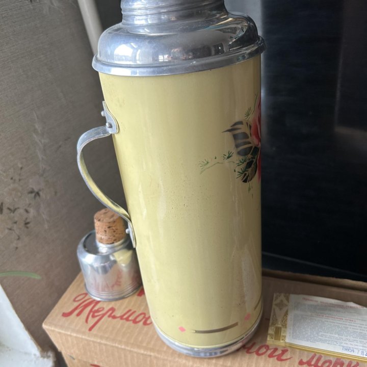 Термосы новые