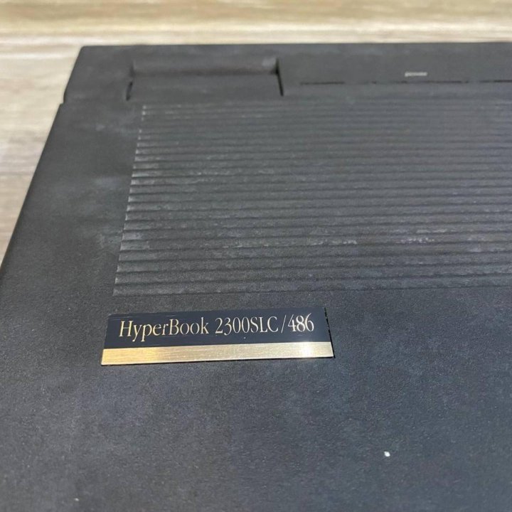 Ретро ноутбук Sunrace HyperBook 2300SLC/486