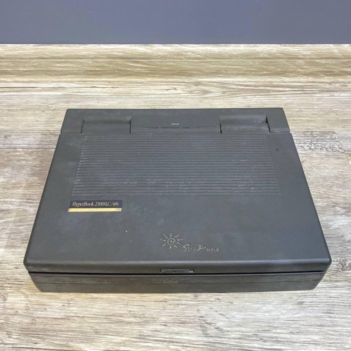 Ретро ноутбук Sunrace HyperBook 2300SLC/486