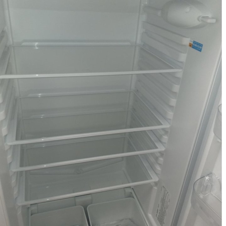Холодильник indesit