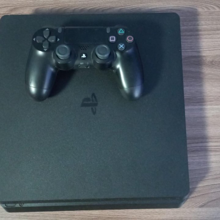 Ps4 slim + 2 игры.