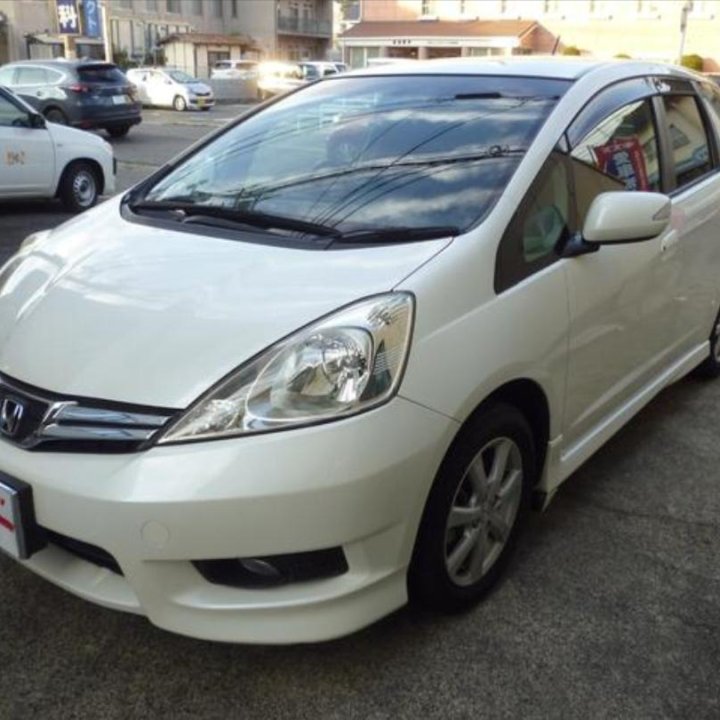 Honda Fit Shuttle, 2012