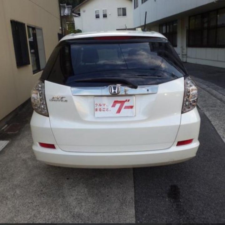 Honda Fit Shuttle, 2012