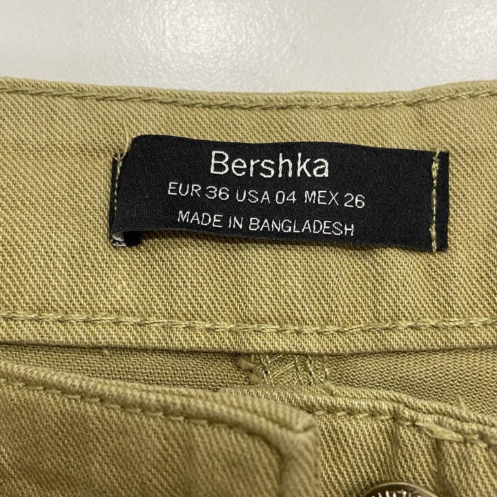 Шорты Bershka