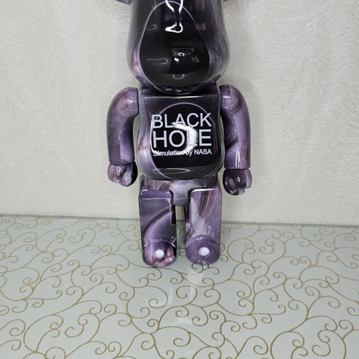 bearbrick black hole 400% 28cm