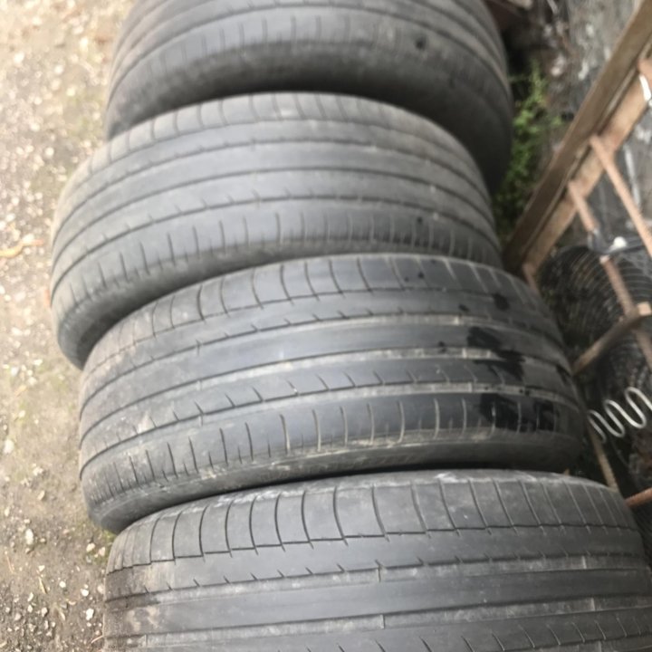 MICHELIN 235 55 R17