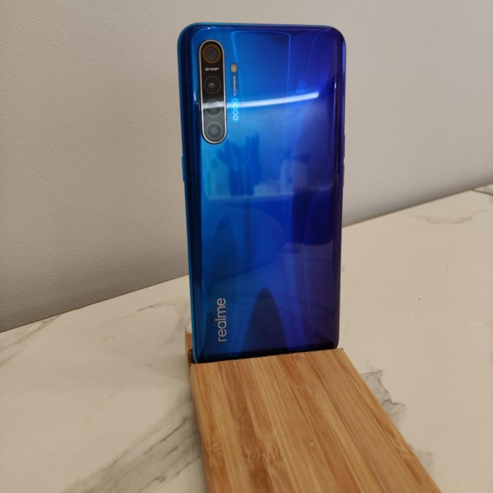 Телефон Realme XT