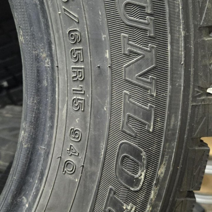 205/65/15 Dunlop WinterMaxx (2019 год).