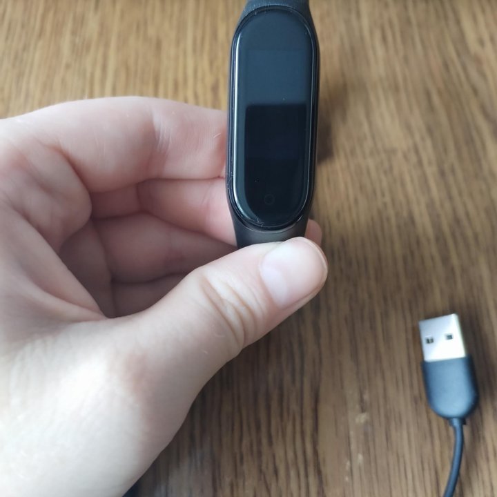 Фитнес-браслет XIAOMI Mi Smart Band 4