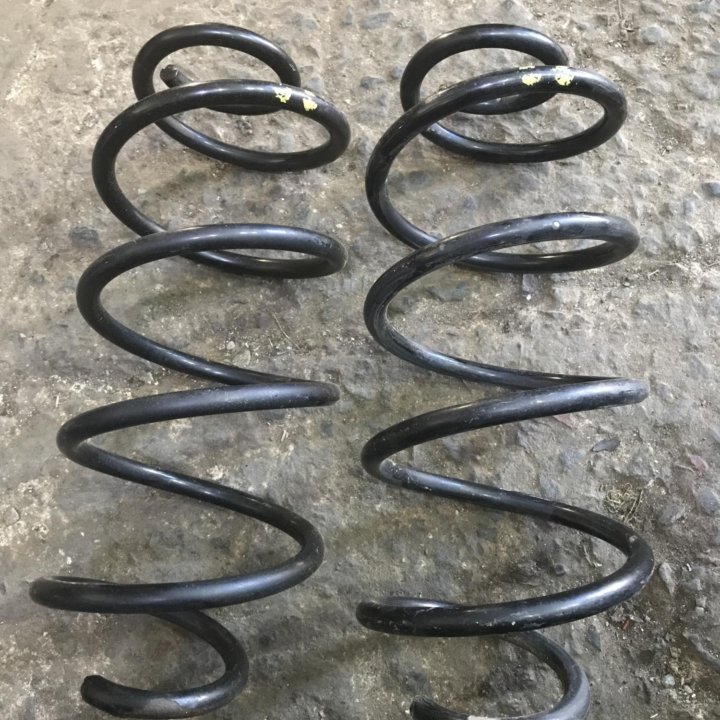 Пружины передние.