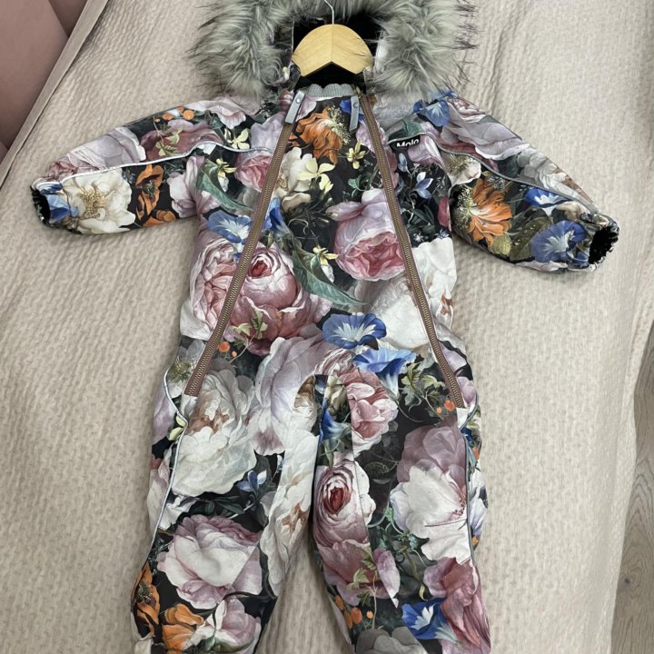 Утеплённый комбинезон для девочки MOLO