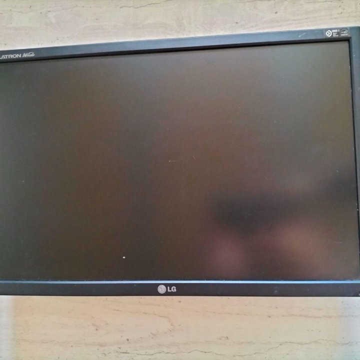 Монитор LG Flatron L194WT 19