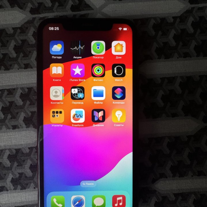 iPhone XR красный 64gb