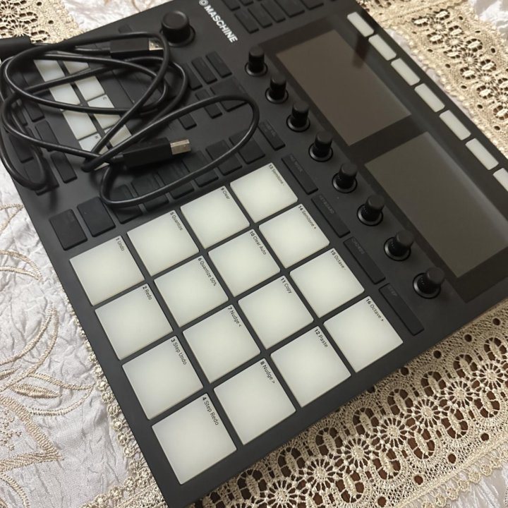 Midi-контроллер Native Instruments Maschine MK3