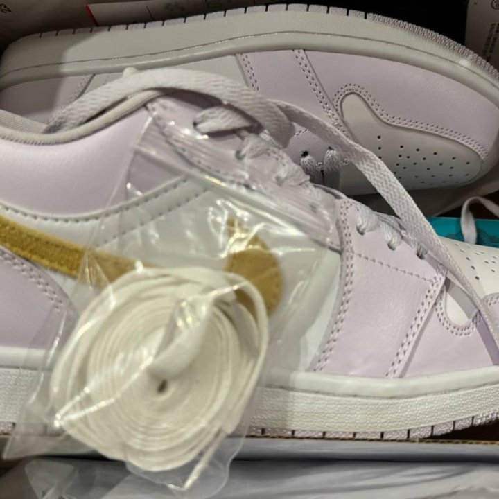 Nike Air Jordan Low Barely Grape (Розовые) Унисекс