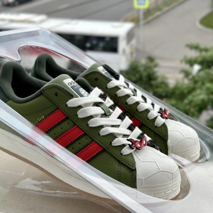 Кроссовки в Уссурийске Adidas Superstar x TMNT