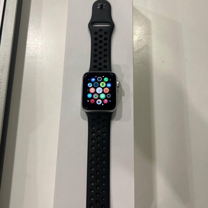 Apple Watch S3 42mm.