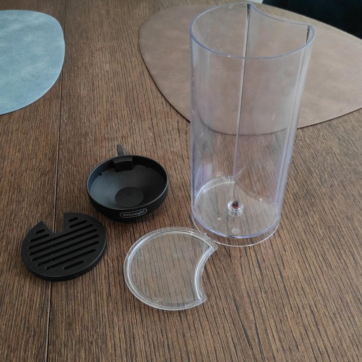 Бачок от Nescafe Vertuo (контр для воды и пдст-ка