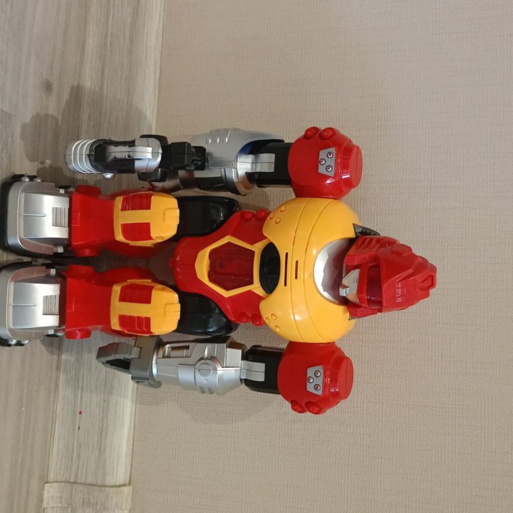 Игрушечный робот