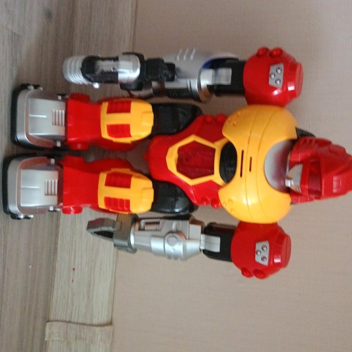 Игрушечный робот