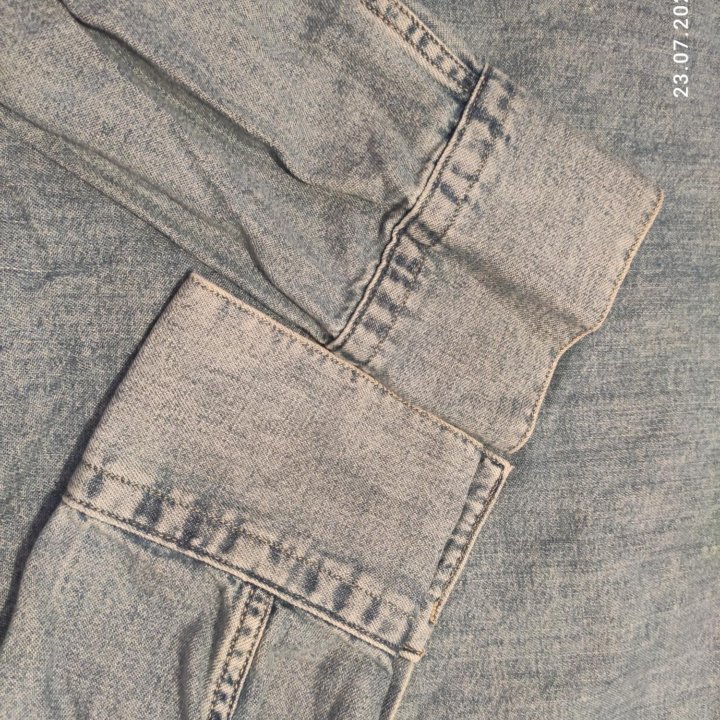 Джинсовая рубашка Levis (L, 48-50)