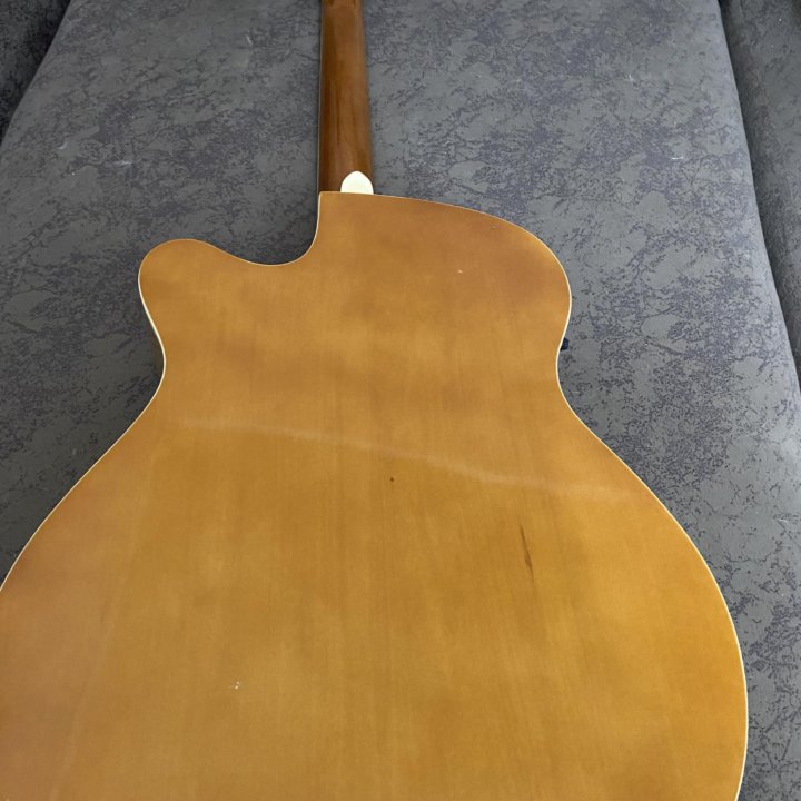 Гитара Elitaro